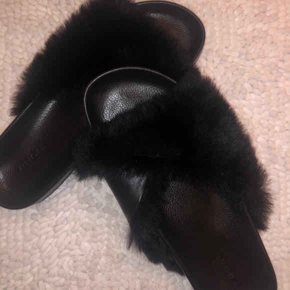 Vince Garrison Leather and Fur Slides Sandals - Picture 2 of 4